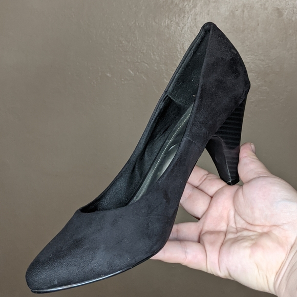 H&M Black suede low heel pumps - Picture 4 of 4